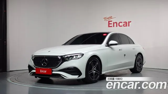 Mercedes-Benz E-Class 2026 — photo 1