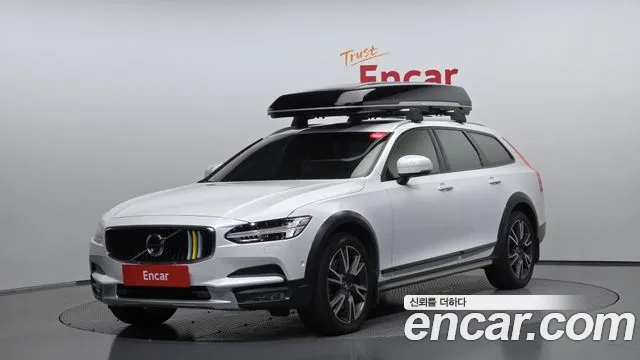 Volvo V90 2020 — photo 1