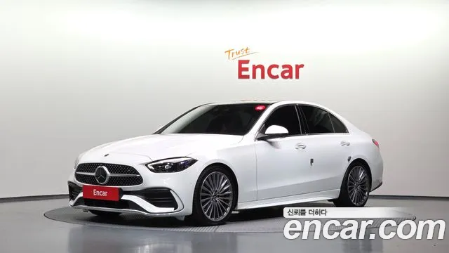 Mercedes-Benz C-Class 2023 — photo 1