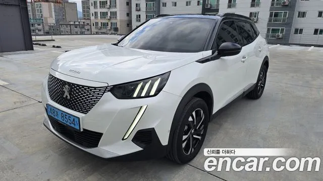 Peugeot 2008 2023 — photo 1