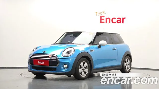Mini Cooper 2015 — photo 1