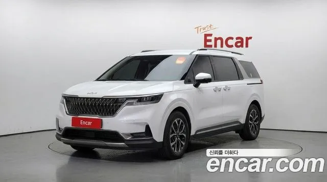 Kia Canival 2023 — photo 1