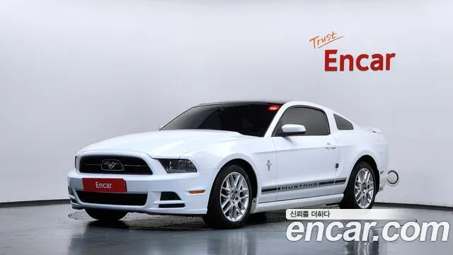 Ford Mustang 2014 — photo 1