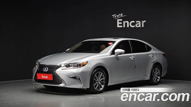 Lexus ES 2016 — photo 1