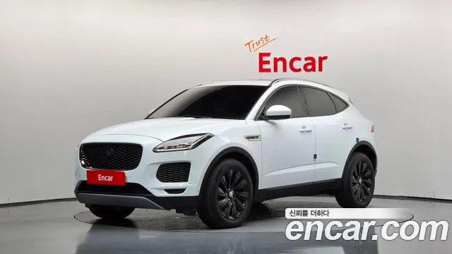 Jaguar E-PACE 2019 — photo 1