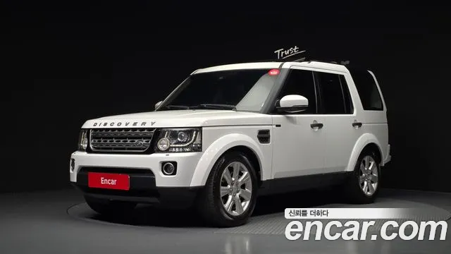 Land Rover Discovery 2016 — photo 1