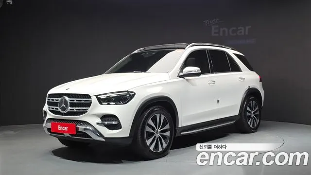 Mercedes-Benz GLE-Class 2023 — photo 1