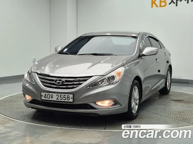Hyundai Sonata 2012 — photo 1