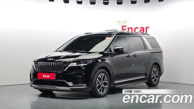 Kia Canival 2022 — photo 1