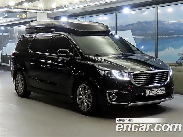 Kia Canival 2018 — photo 1