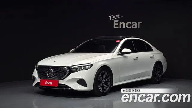 Mercedes-Benz E-Class 2024 — photo 1