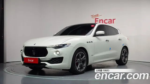 Maserati Levante 2018 — photo 1