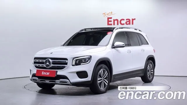 Mercedes-Benz GLB-Class 2021 — photo 1