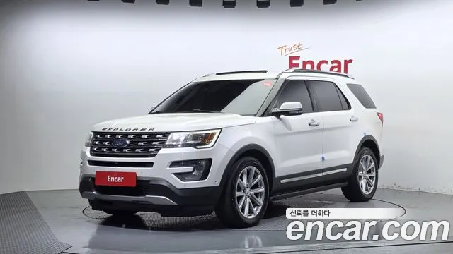 Ford Explorer 2017 — photo 1