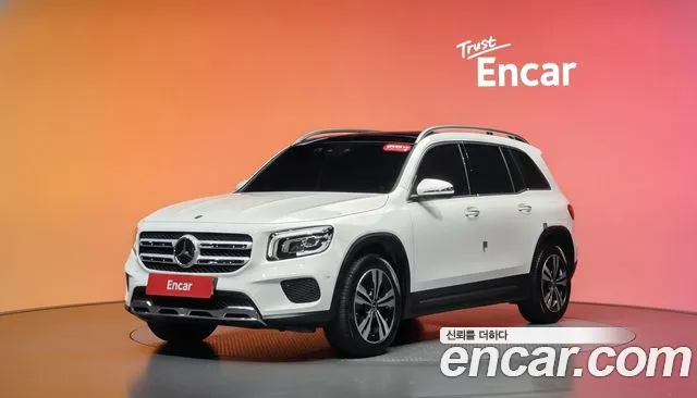 Mercedes-Benz GLB-Class 2022 — photo 1
