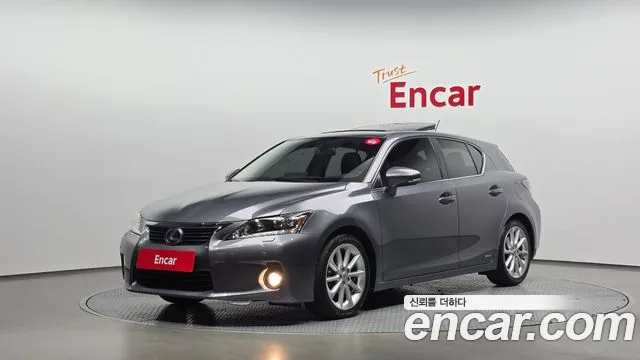 Lexus CT200h 2012 — photo 1