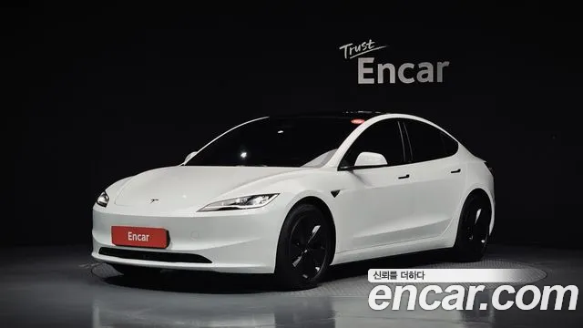 Tesla Model 3 2024 — photo 1