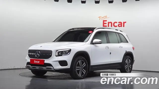 Mercedes-Benz GLB-Class 2021 — photo 1