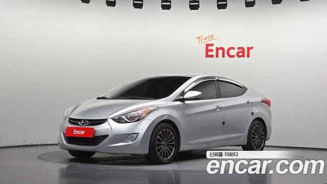 Hyundai AVANTE 2013 — photo 1