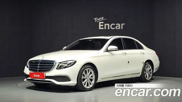 Mercedes-Benz E-Class 2017 — photo 1