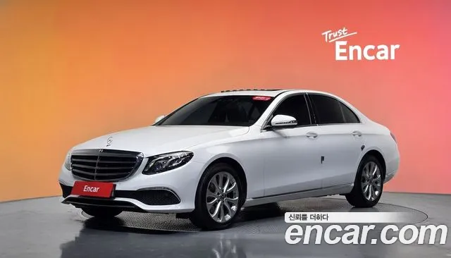 Mercedes-Benz E-Class 2018 — photo 1