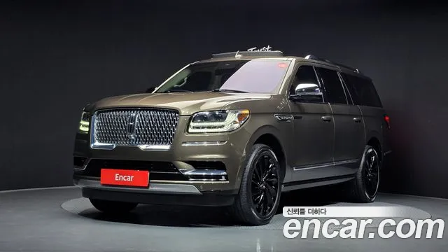 Lincoln Navigator 2020 — photo 1