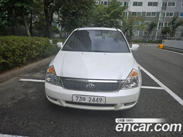 Kia Canival 2014 — photo 1