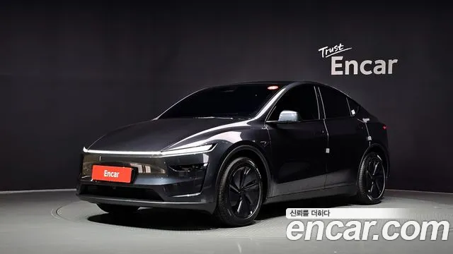 Tesla Model Y 2026 — photo 1