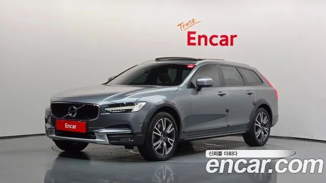 Volvo V90 2018 — photo 1