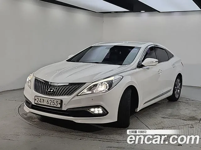 Hyundai Grandeur 2015 — photo 1