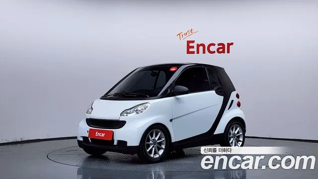 Smart Fortwo 2011 — photo 1