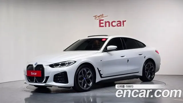 BMW i4 2022 — photo 1