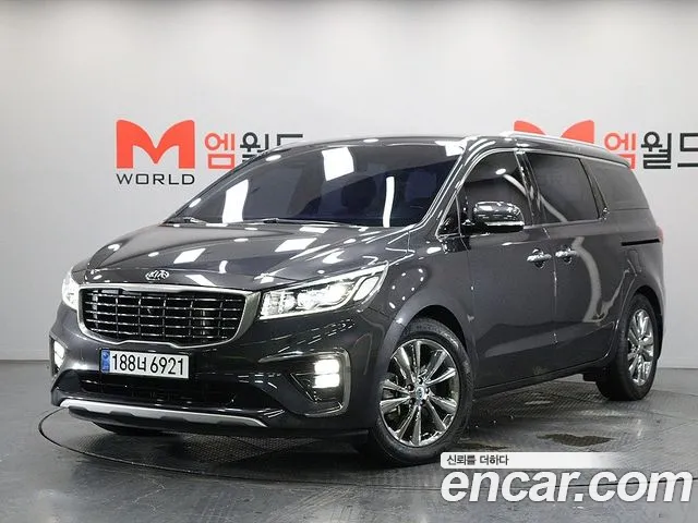Kia Canival 2019 — photo 1