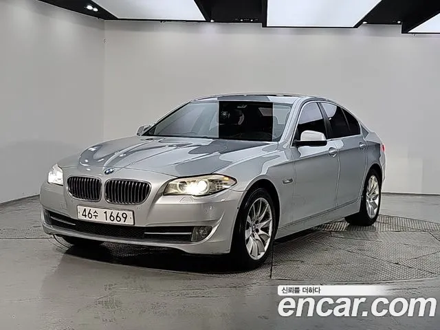 BMW 5-Series 2013 — photo 1