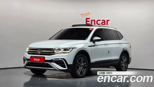 Volkswagen Tiguan 2022 — photo 1