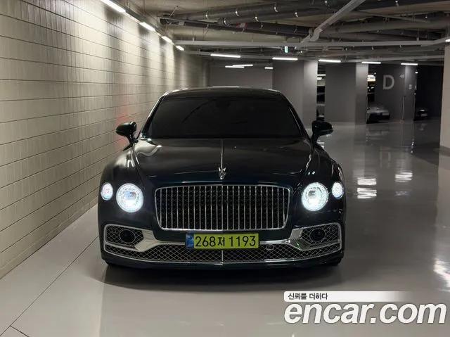 Bentley Flying Spur 2022 — photo 1