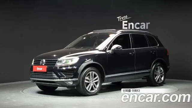 Volkswagen Touareg 2016 — photo 1