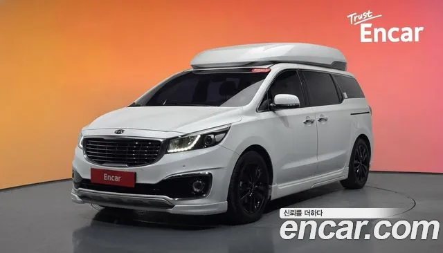 Kia Canival 2018 — photo 1