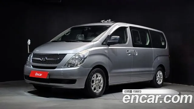 Hyundai Starex 2011 — photo 1