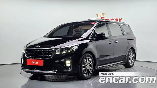 Kia Canival 2019 — photo 1