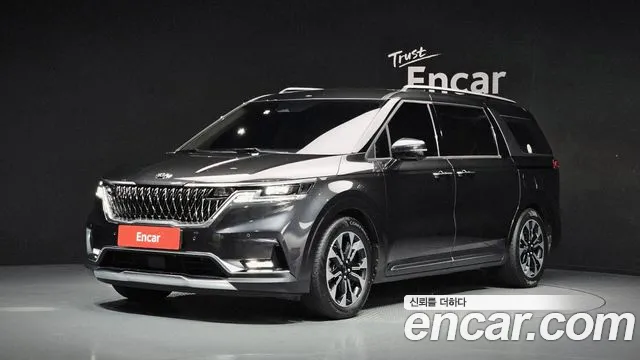 Kia Canival 2021 — photo 1