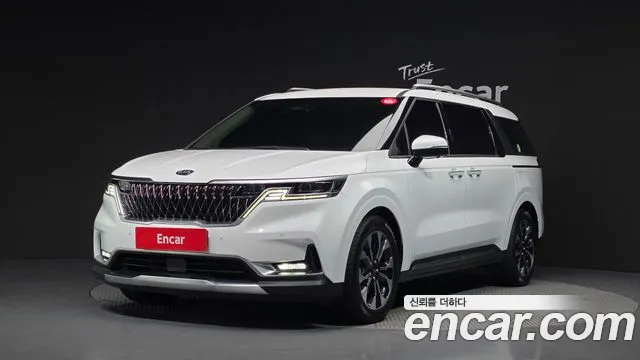 Kia Canival 2021 — photo 1
