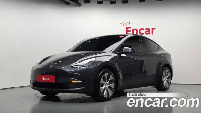 Tesla Model Y 2021 — photo 1
