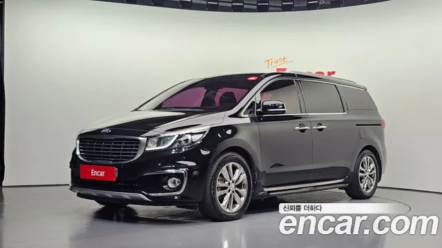 Kia Canival 2018 — photo 1