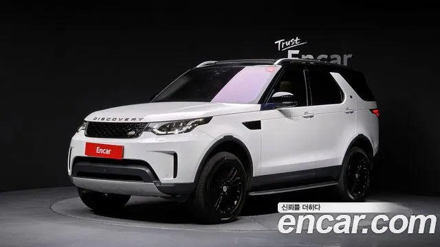 Land Rover Discovery 2018 — photo 1