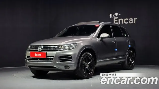 Volkswagen Touareg 2012 — photo 1