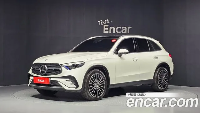 Mercedes-Benz GLC-Class 2026 — photo 1