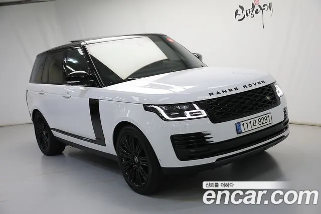 Land Rover Range Rover 2022 — photo 1