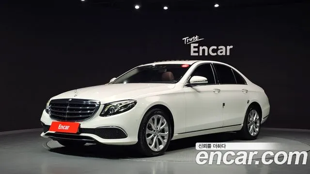 Mercedes-Benz E-Class 2017 — photo 1