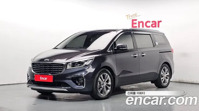 Kia Canival 2020 — photo 1